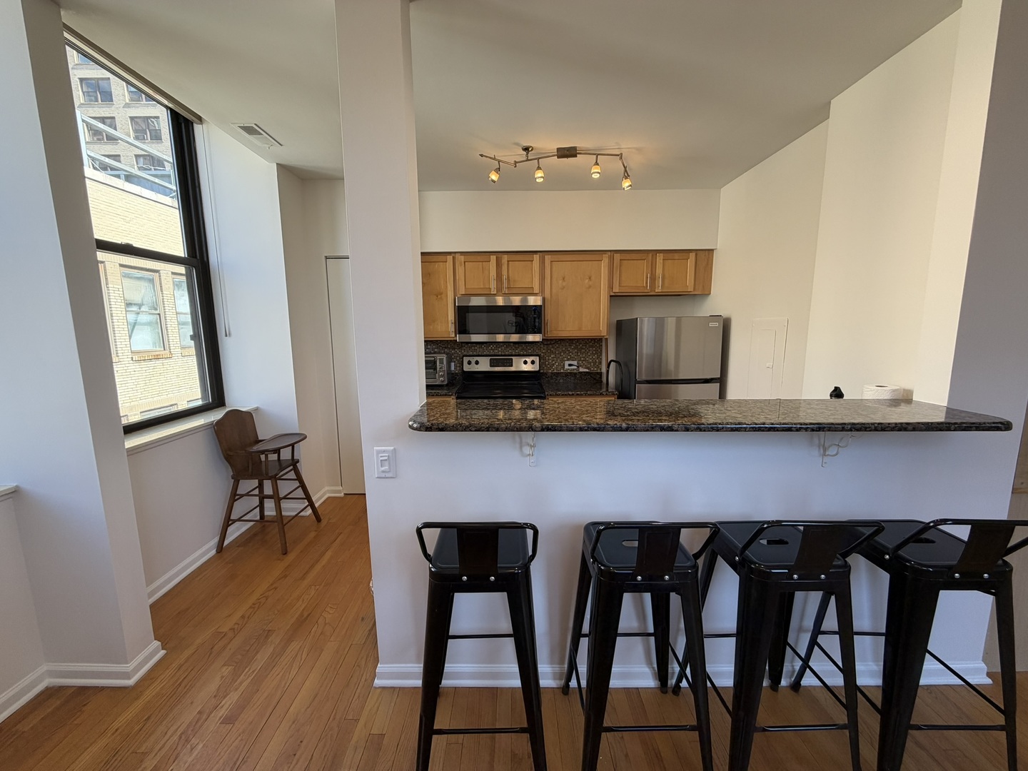 640 South Federal Street, Unit 808 Chicago, IL 60605 - Photo 3 of 33