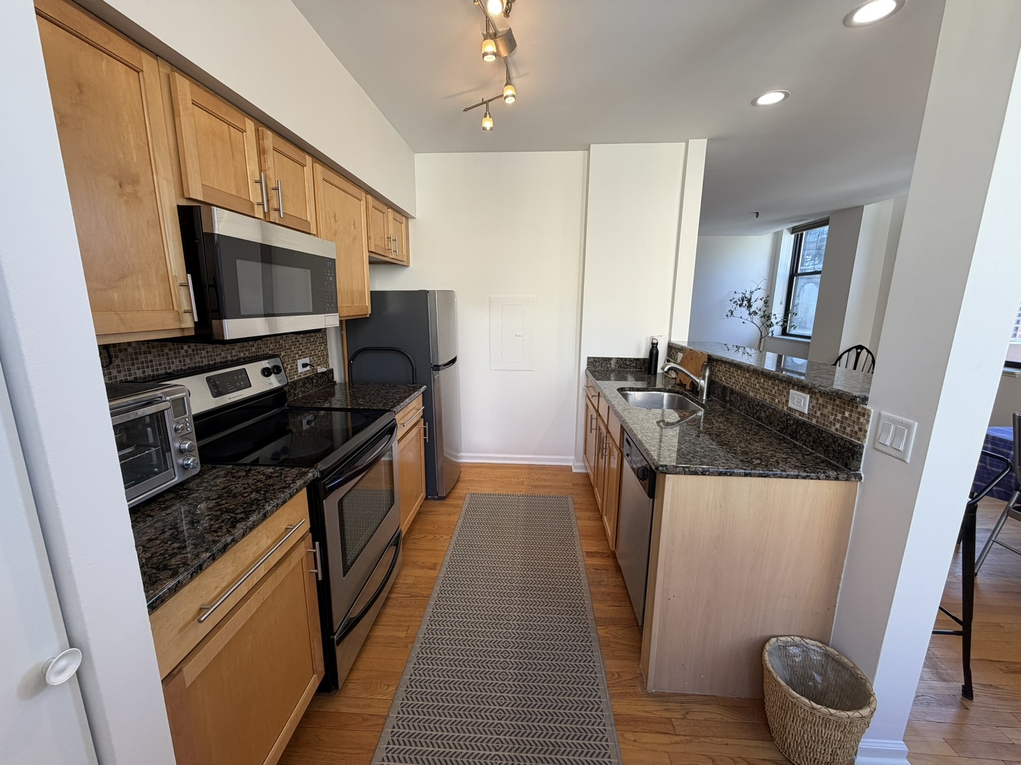 640 South Federal Street, Unit 808 Chicago, IL 60605 - Photo 4 of 33