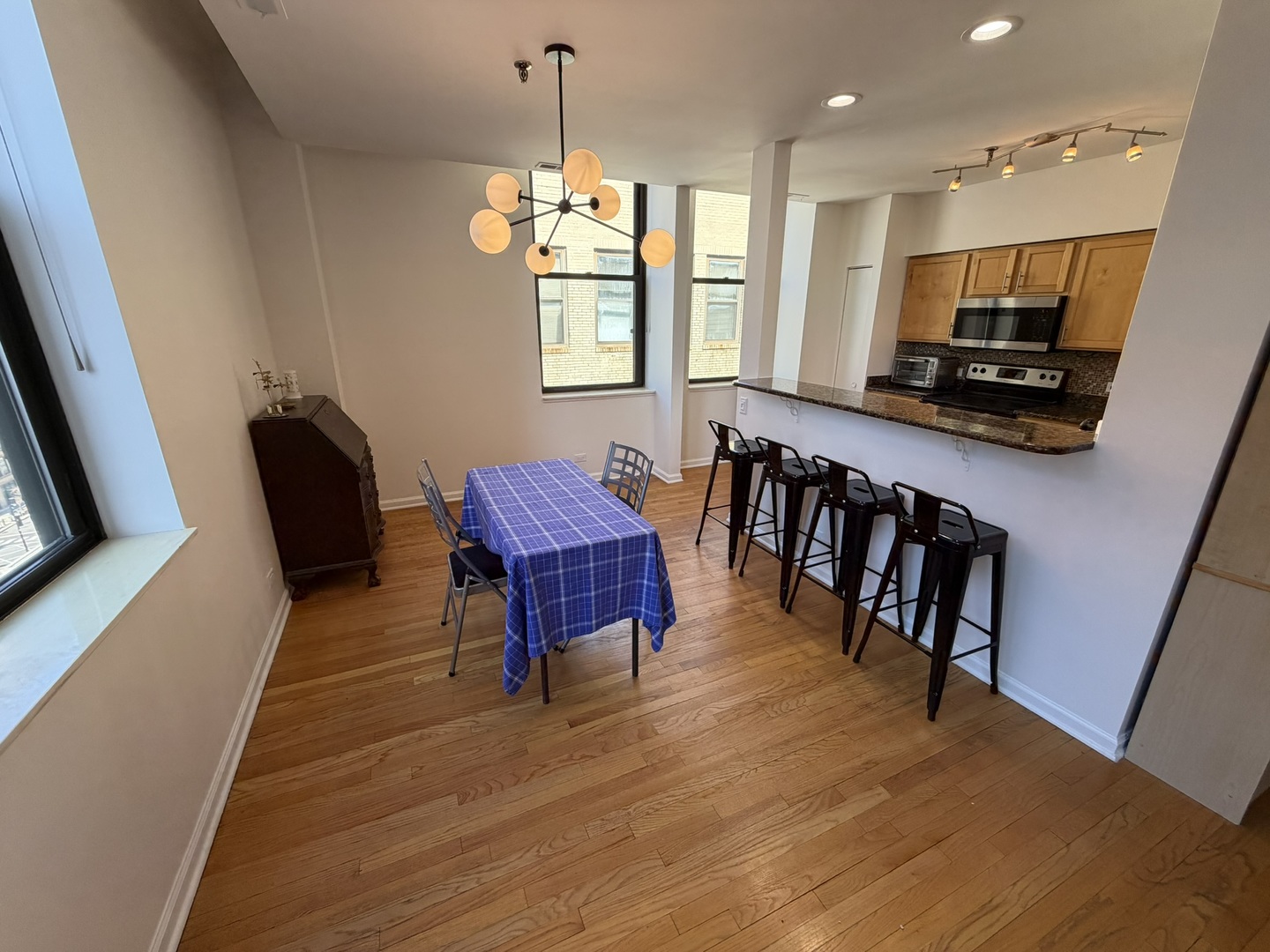 640 South Federal Street, Unit 808 Chicago, IL 60605 - Photo 10 of 33