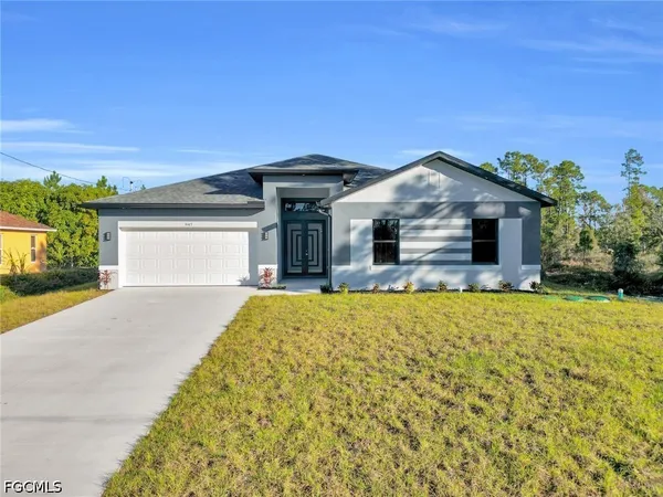 $359,900 | 1112 Summa Boulevard, Lehigh Acres, FL 33974