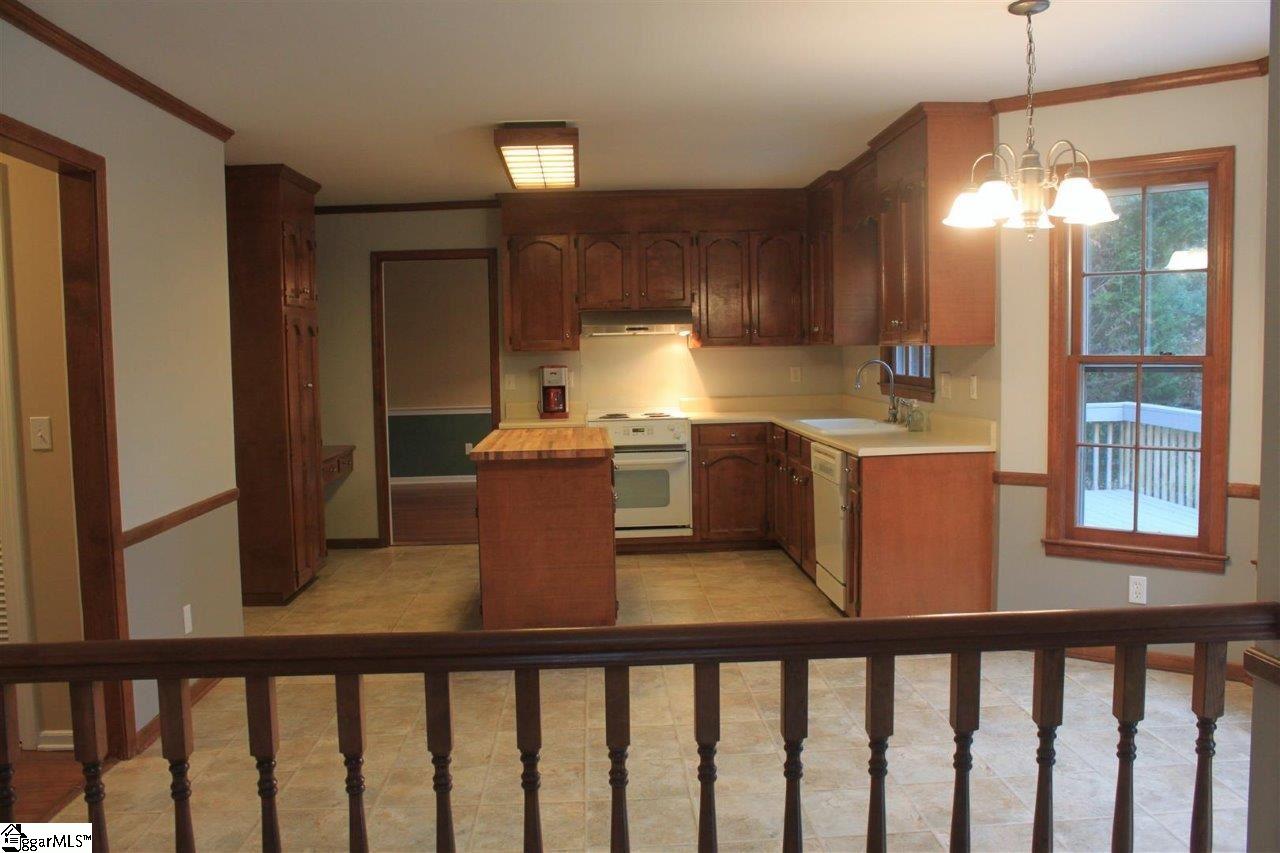 104 Chipping Court Greer, SC 29650 - Photo 2 of 25 Gallery Image 2