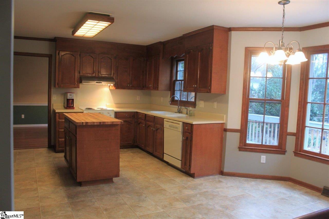104 Chipping Court Greer, SC 29650 - Photo 3 of 25 Gallery Image 3