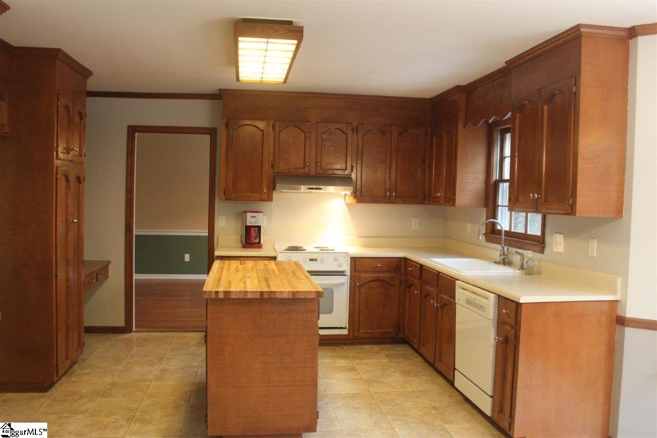 104 Chipping Court Greer, SC 29650 - Photo 8 of 25 Gallery Image 8