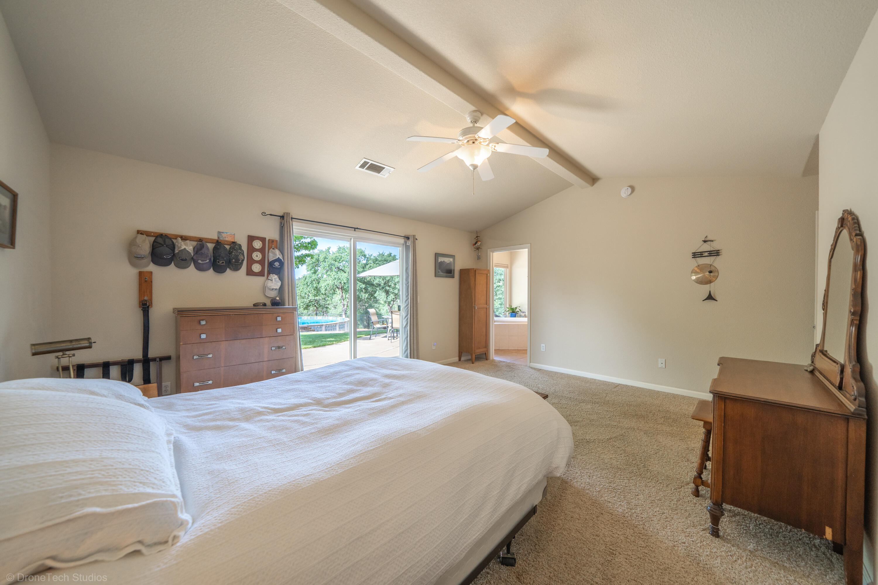16671 Power Line Road Redding, CA 96001 - Photo 29 of 105 Slider to back patio
