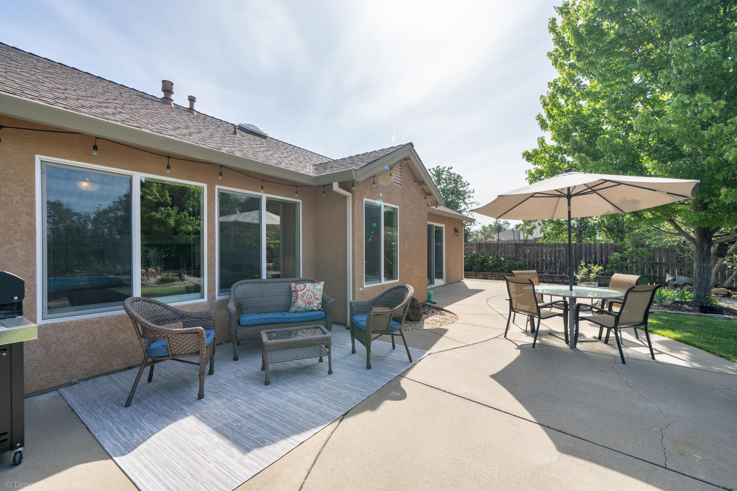 16671 Power Line Road Redding, CA 96001 - Photo 43 of 105 Full length back patio