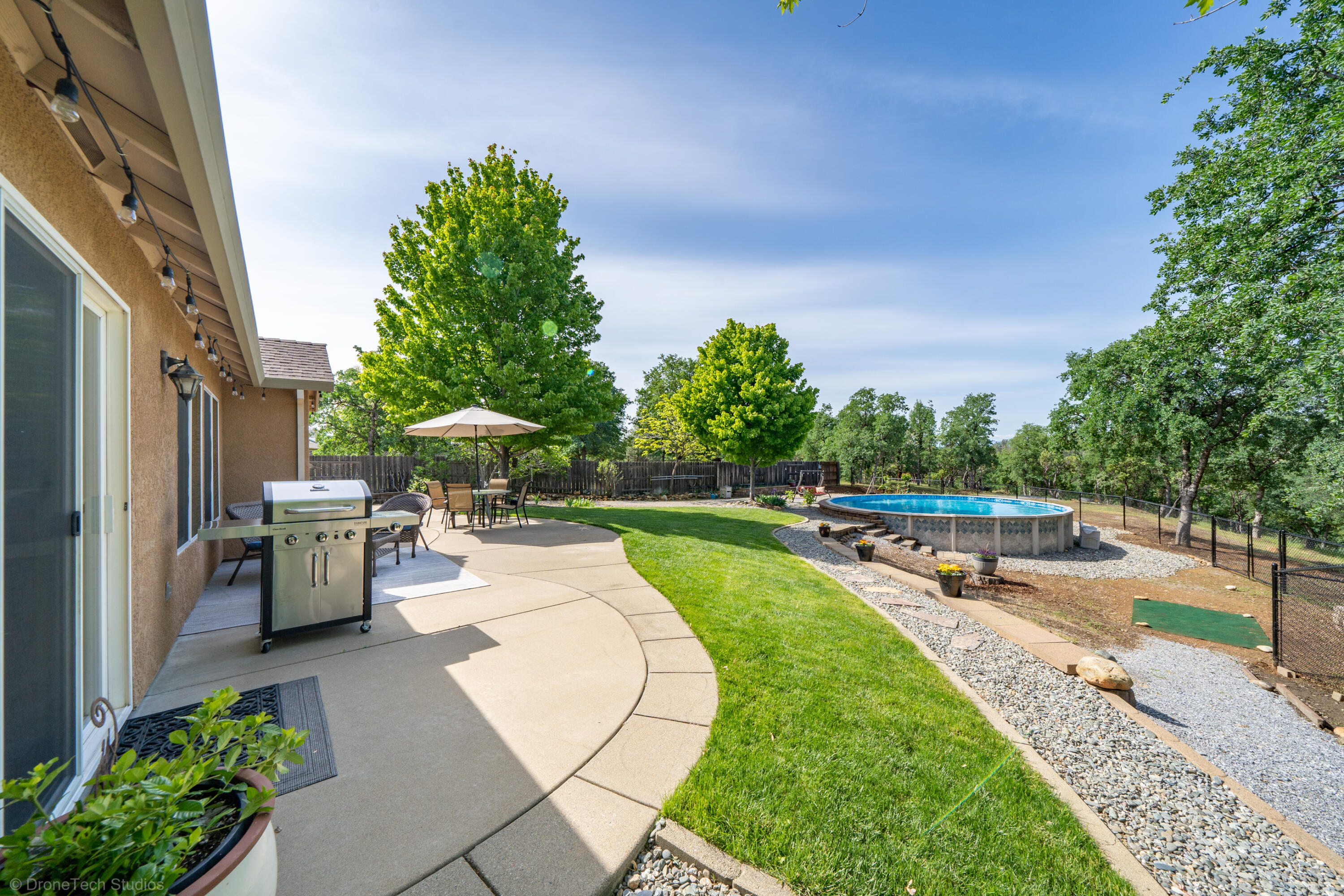 16671 Power Line Road Redding, CA 96001 - Photo 54 of 105 Lawn area off patio