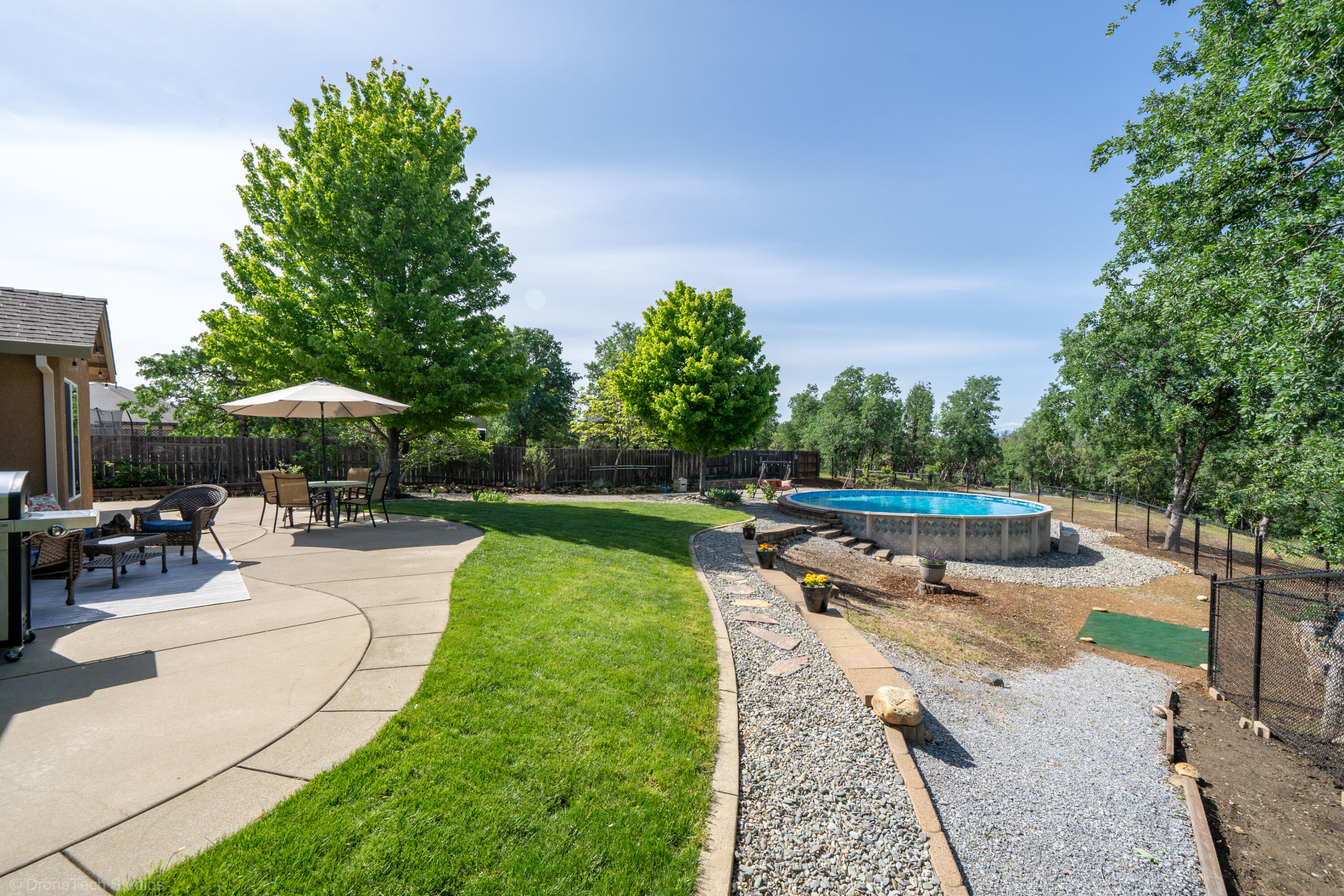 16671 Power Line Road Redding, CA 96001 - Photo 57 of 105 Manicured landscaping