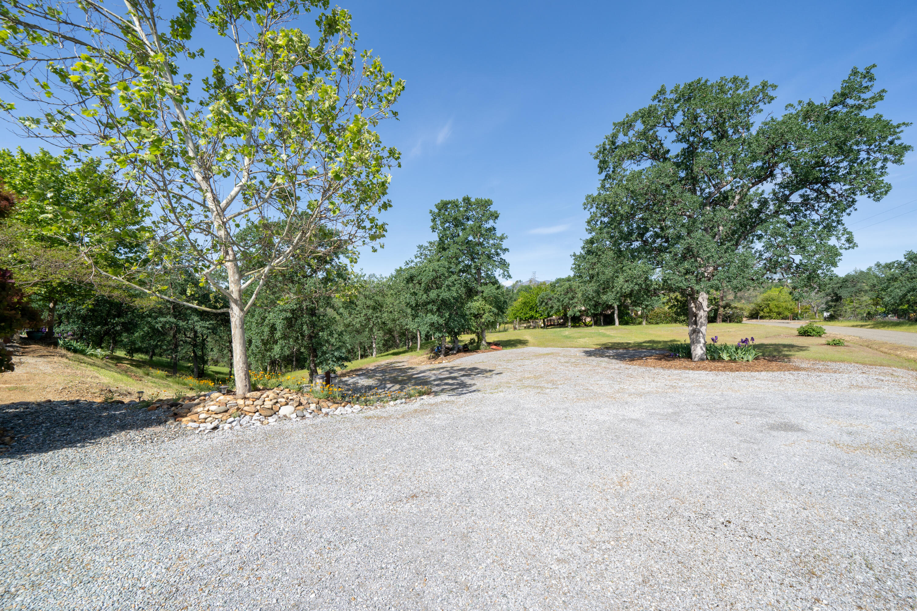 16671 Power Line Road Redding, CA 96001 - Photo 84 of 105 Plenty of parking
