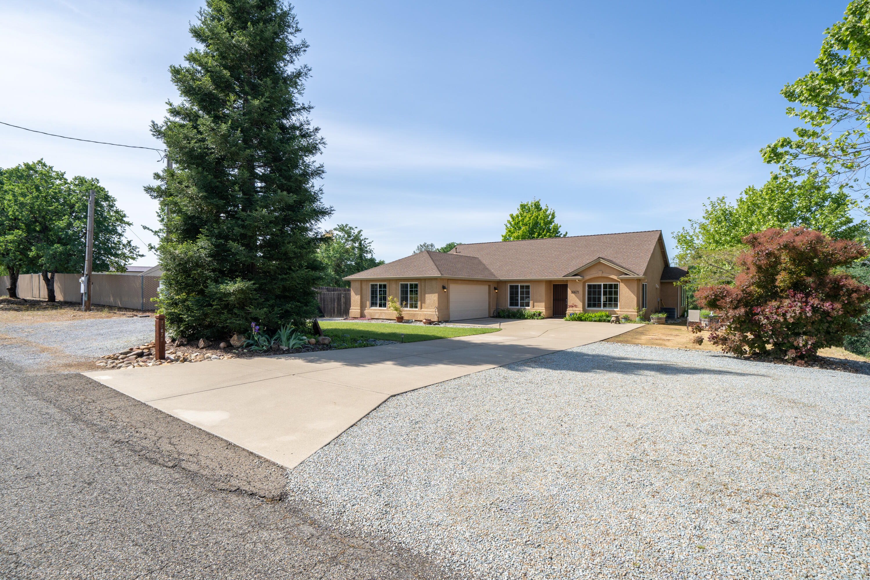 16671 Power Line Road Redding, CA 96001 - Photo 98 of 105 Lots of parking