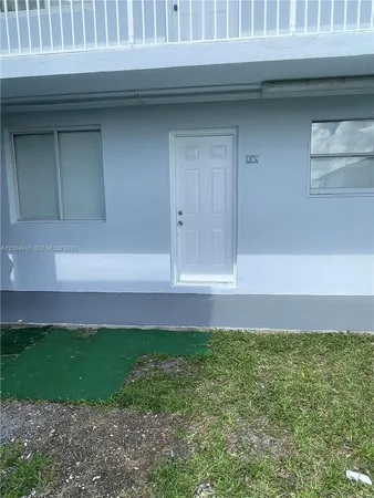 $1,875 | 1255 West 49th Place, Unit E102, Hialeah, FL 33012