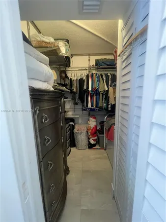 $1,875 | 1255 West 49th Place, Unit E102, Hialeah, FL 33012