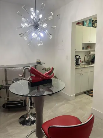 $1,875 | 1255 West 49th Place, Unit E102, Hialeah, FL 33012