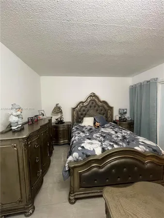 $1,875 | 1255 West 49th Place, Unit E102, Hialeah, FL 33012