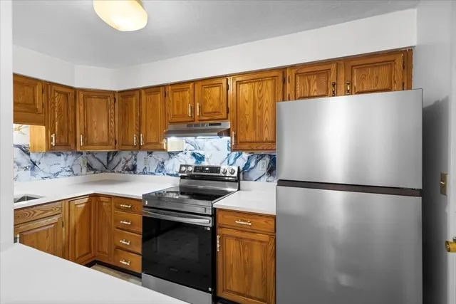 $2,400 | 610 South Franklin Street, Unit C101, Holbrook, MA 02343