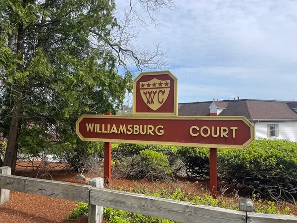 $2,100 | 10 Williamsburg Court, Unit 22, Shrewsbury, MA 01545