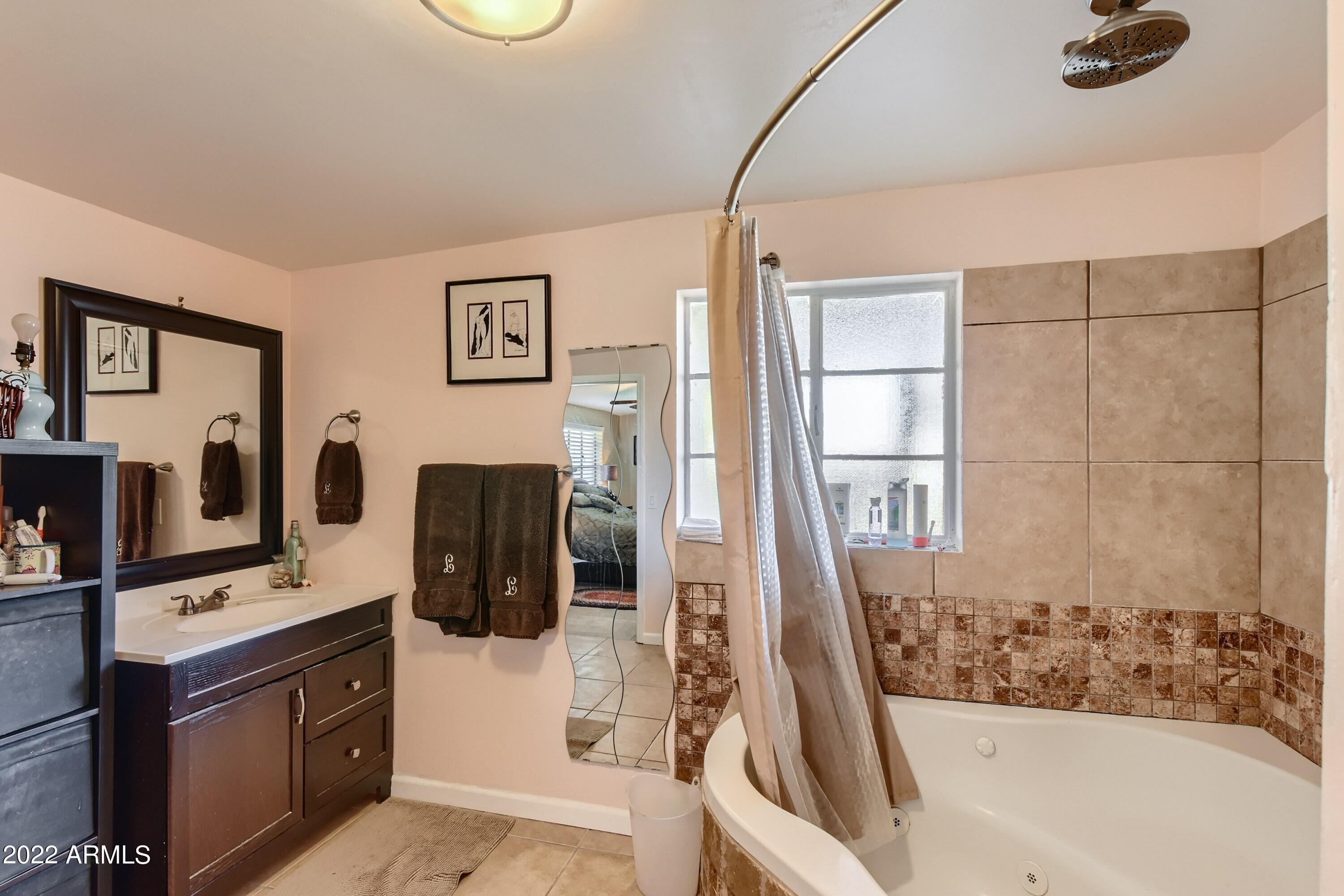 4102 East Granada Road Phoenix, AZ 85008 - Photo 15 of 28 23 Primary Bathroom