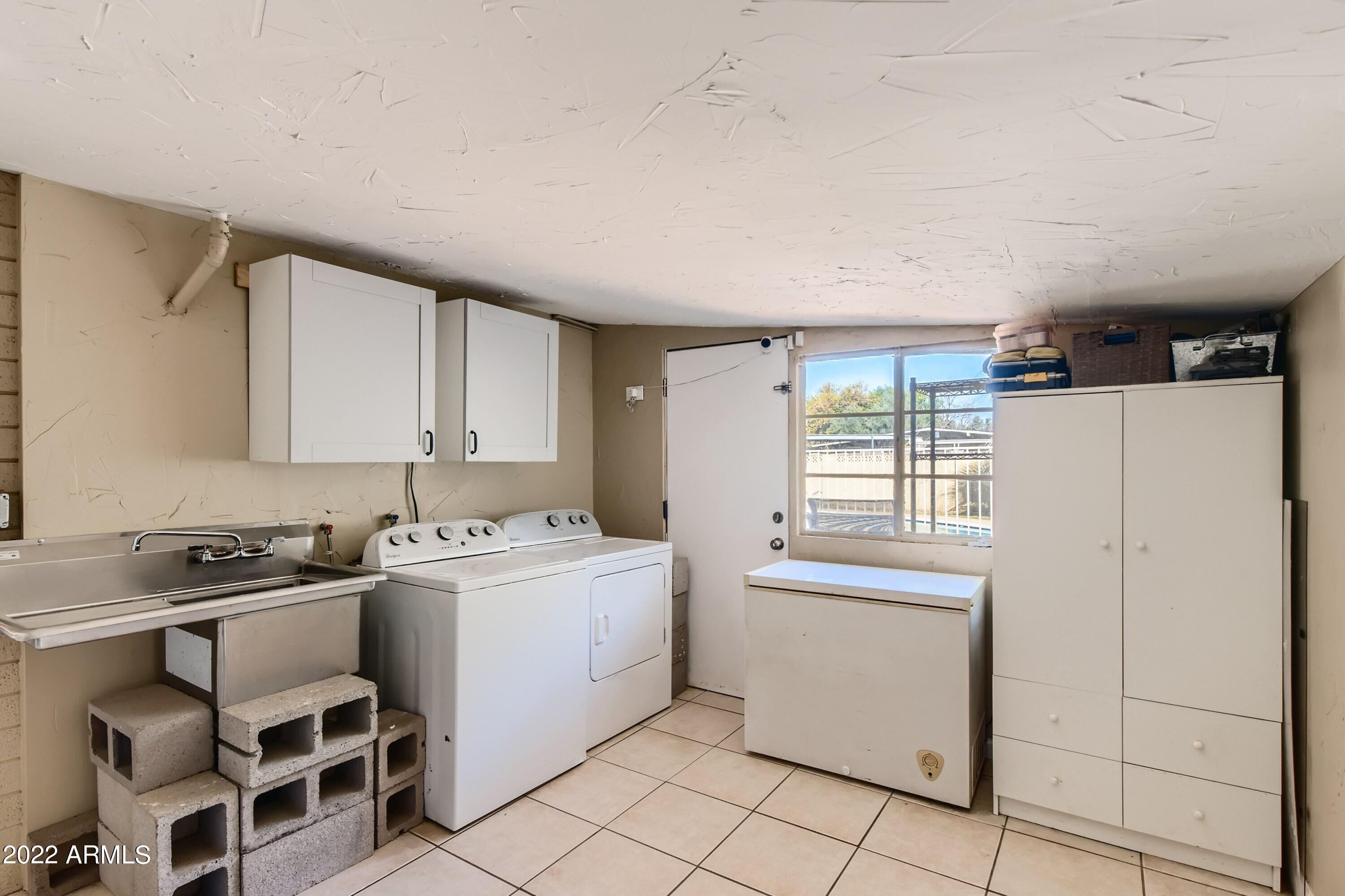 4102 East Granada Road Phoenix, AZ 85008 - Photo 21 of 28 33 Laundry Room