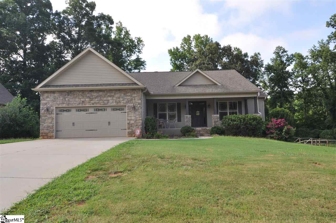 205 Quercus Run Fountain Inn, SC 29644 - Photo 1 of 33