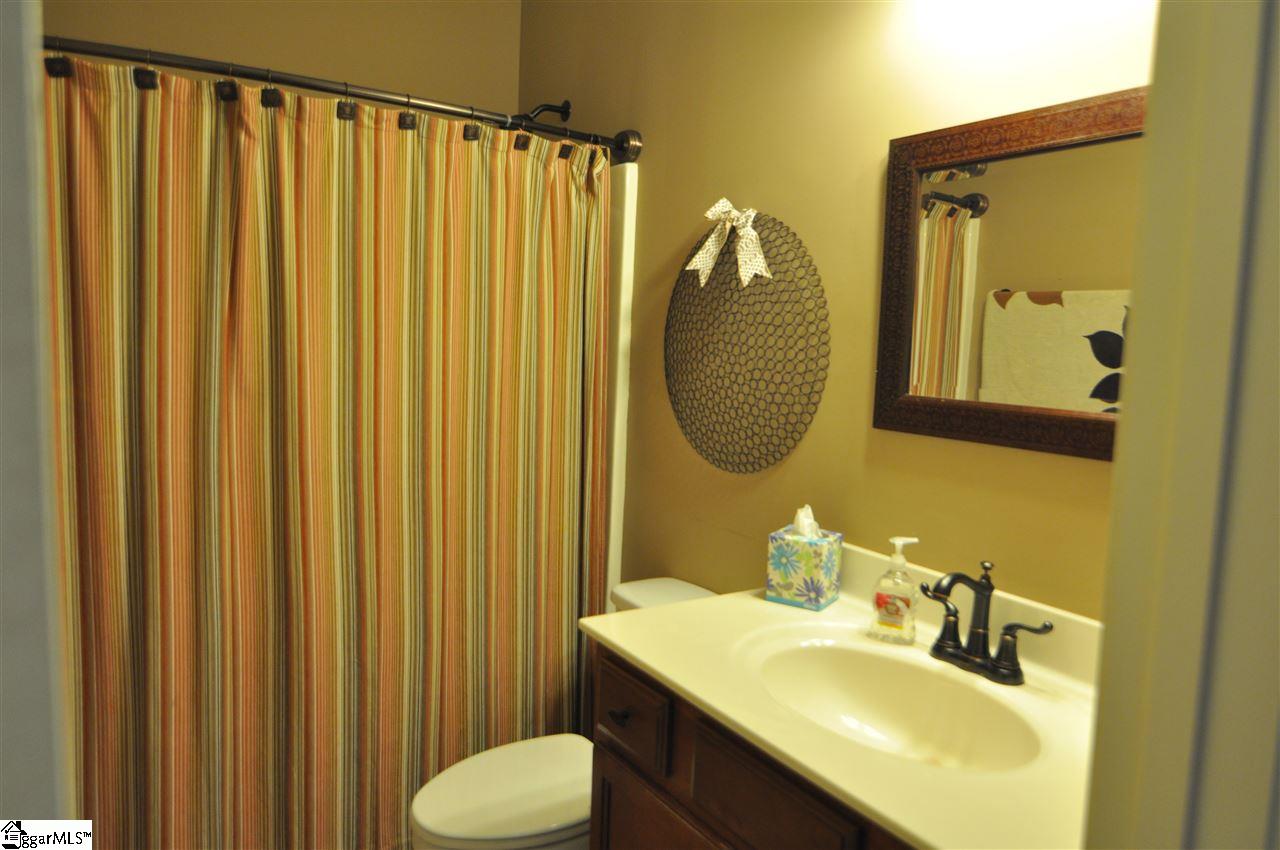 205 Quercus Run Fountain Inn, SC 29644 - Photo 17 of 33