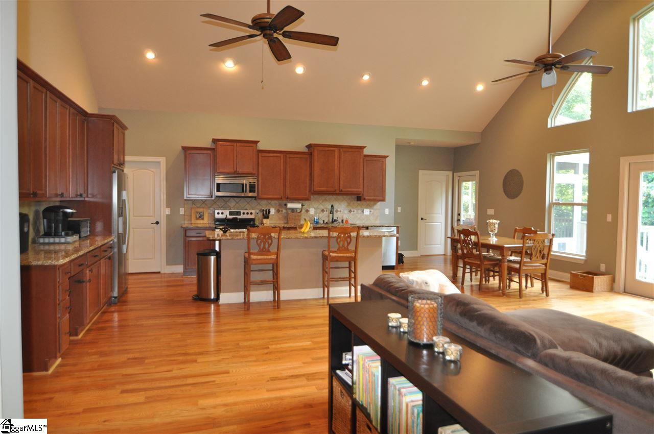 205 Quercus Run Fountain Inn, SC 29644 - Photo 4 of 33