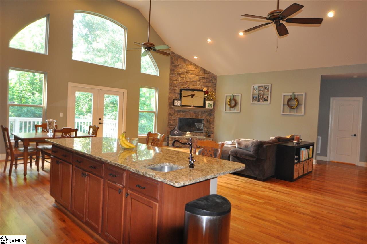 205 Quercus Run Fountain Inn, SC 29644 - Photo 7 of 33