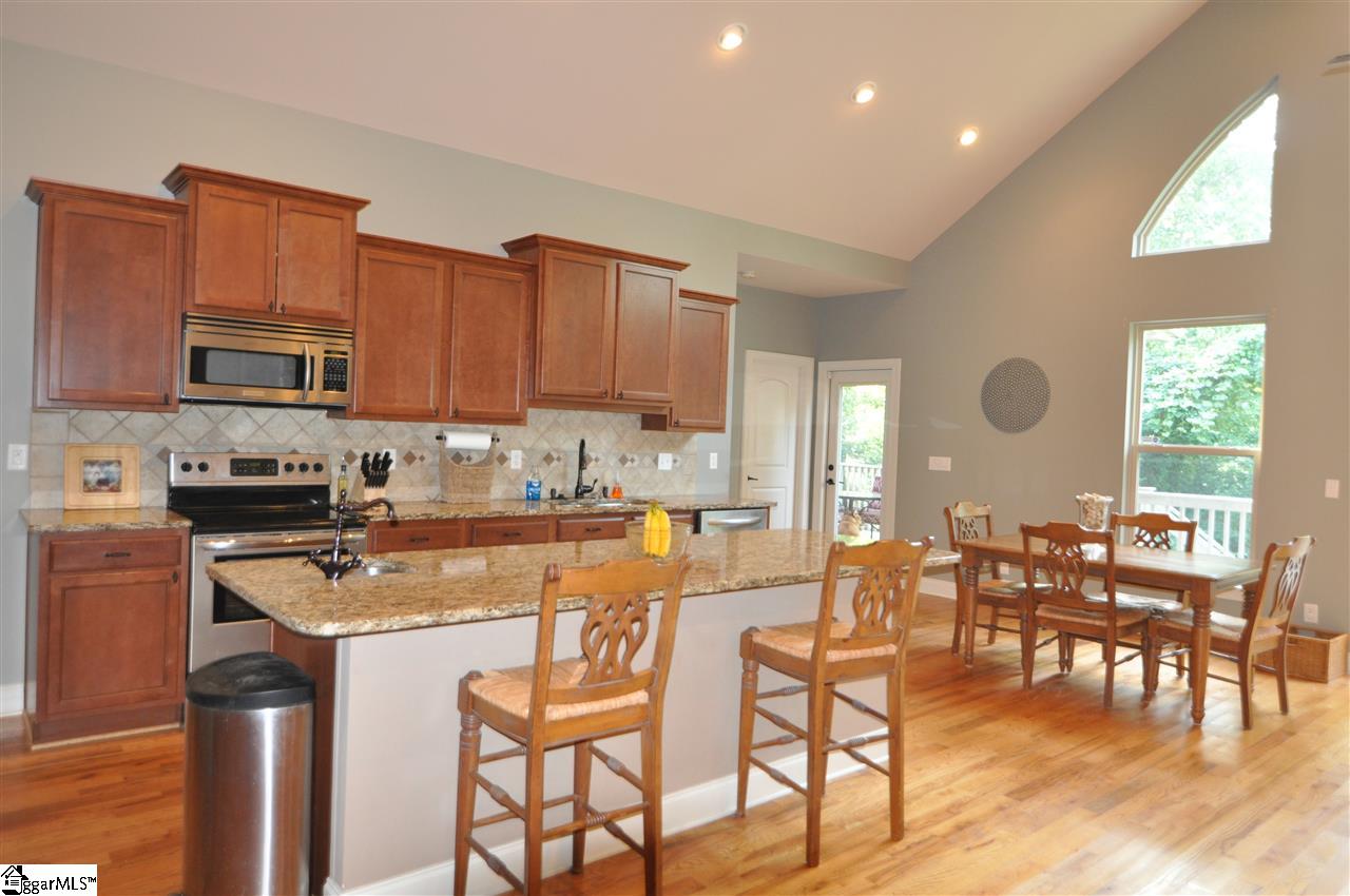 205 Quercus Run Fountain Inn, SC 29644 - Photo 8 of 33