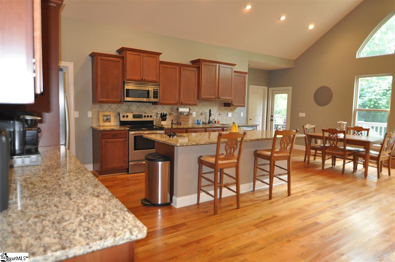 205 Quercus Run Fountain Inn, SC 29644 - Photo 9 of 33