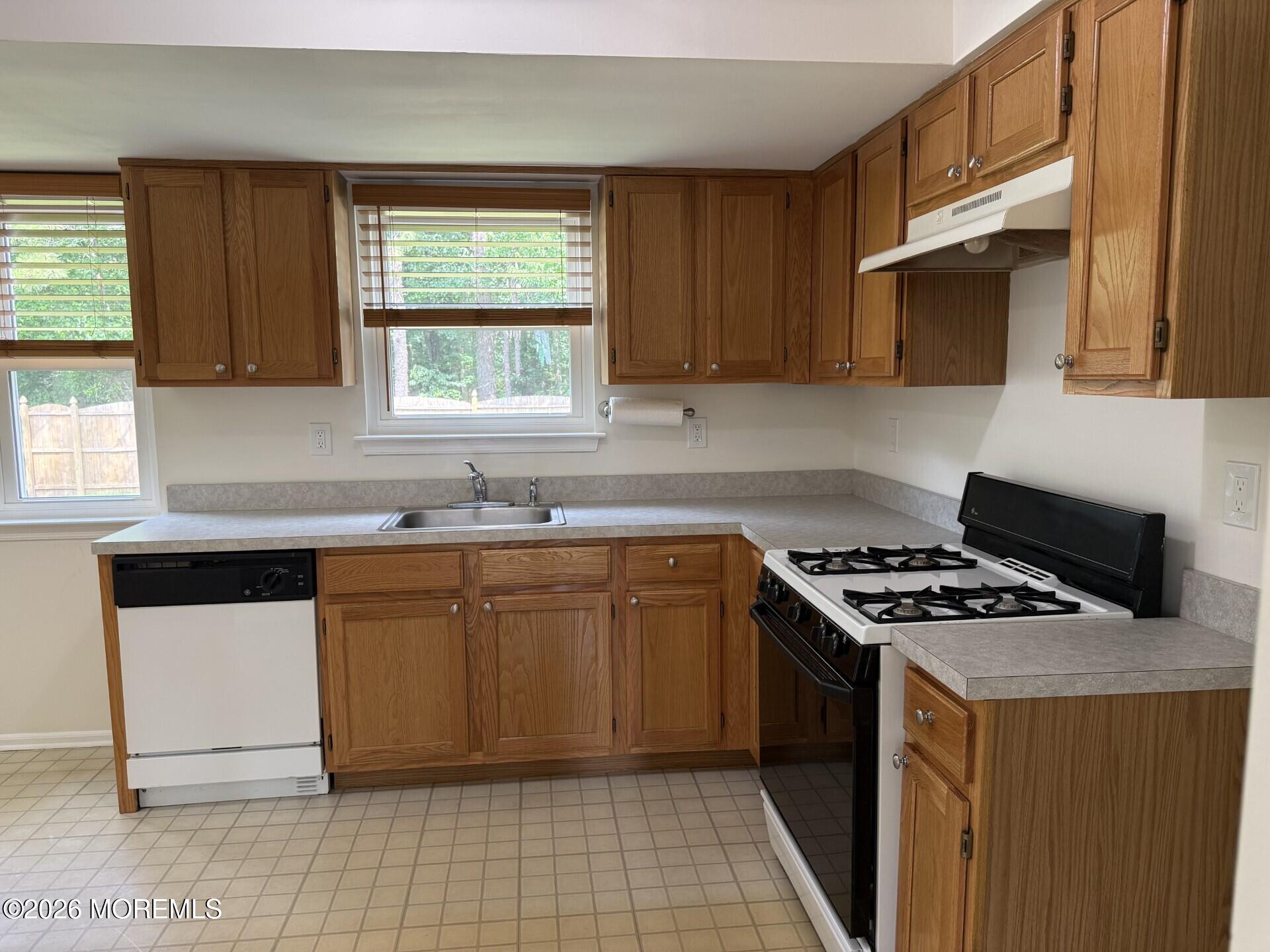 18 Netty Street Howell, NJ 07731 - Photo 4 of 29 Kitchen