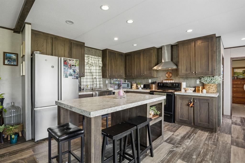 7971 Peden Road Azle, TX 76020 - Photo 17 of 26 Island Kitchen