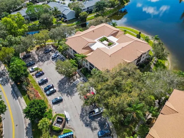 $269,000 | 4250 Northwest 30th Street, Unit 357, Coconut Creek, FL 33066
