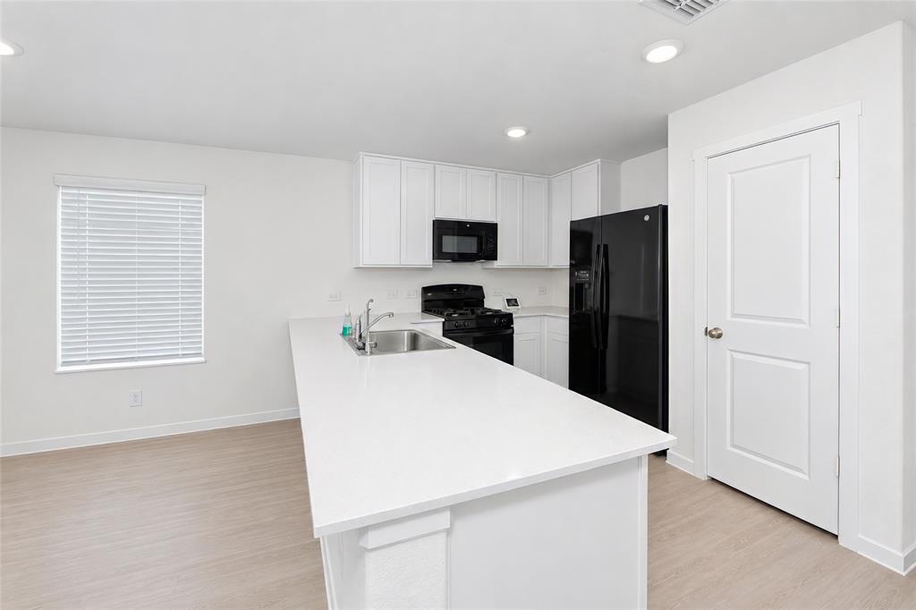 11554 Gammon Avenue Rhome, TX 76078 - Photo 7 of 35 Gallery Image 7