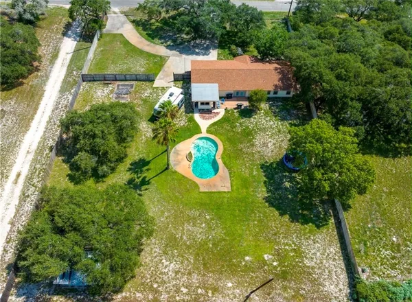 $595,000 | 1689 Mooney Lane, Ingleside, TX 78362