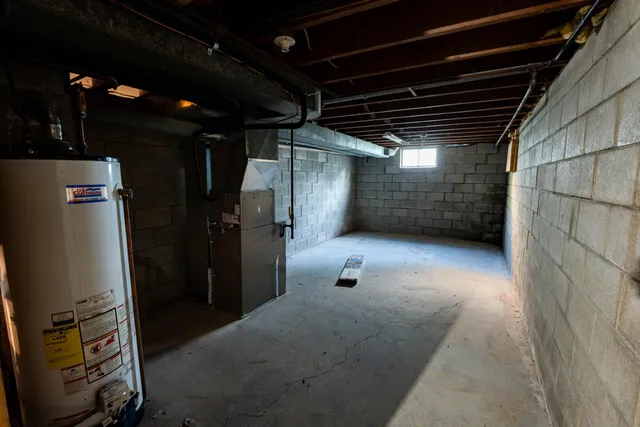 $389,000 | 1153 North 11th Avenue, West Bend, WI 53090