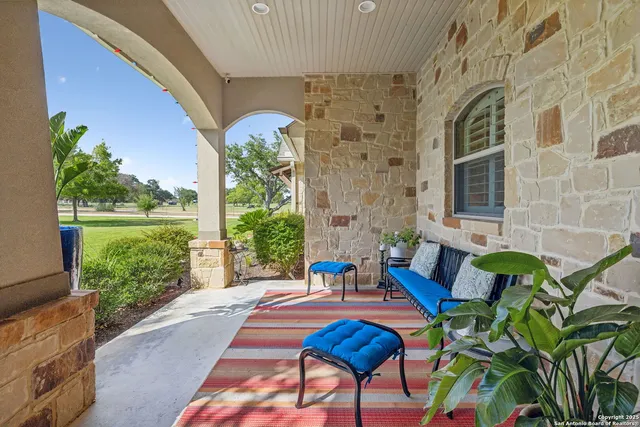 $1,300,000 | 1994 Farm To Market Road 3006, Pleasanton, TX 78064