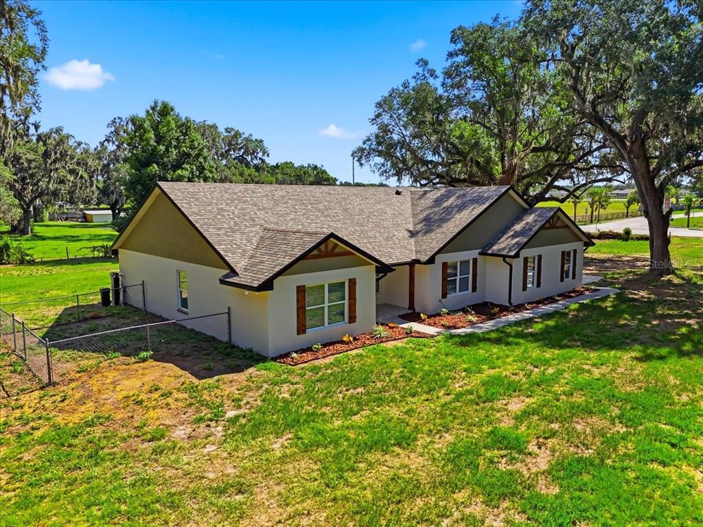2341 EF Griffin Road Lakeland, FL 33813 - Photo 4 of 59
