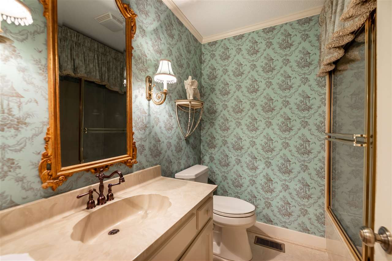 7931 Netherlands Drive Raleigh, NC 27606 - Photo 17 of 26 Full Bathroom