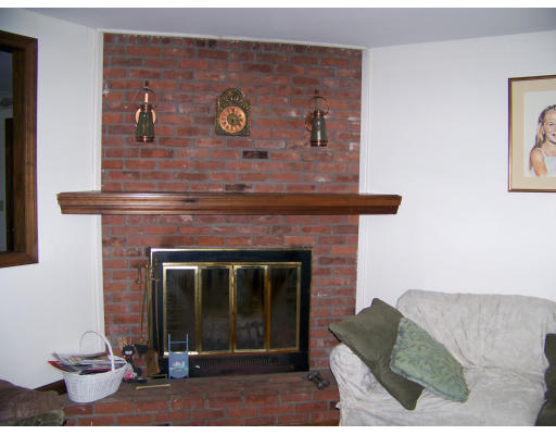 211 Turnpike Road Montague, MA 01376 - Photo 2 of 8 Gallery Image 2