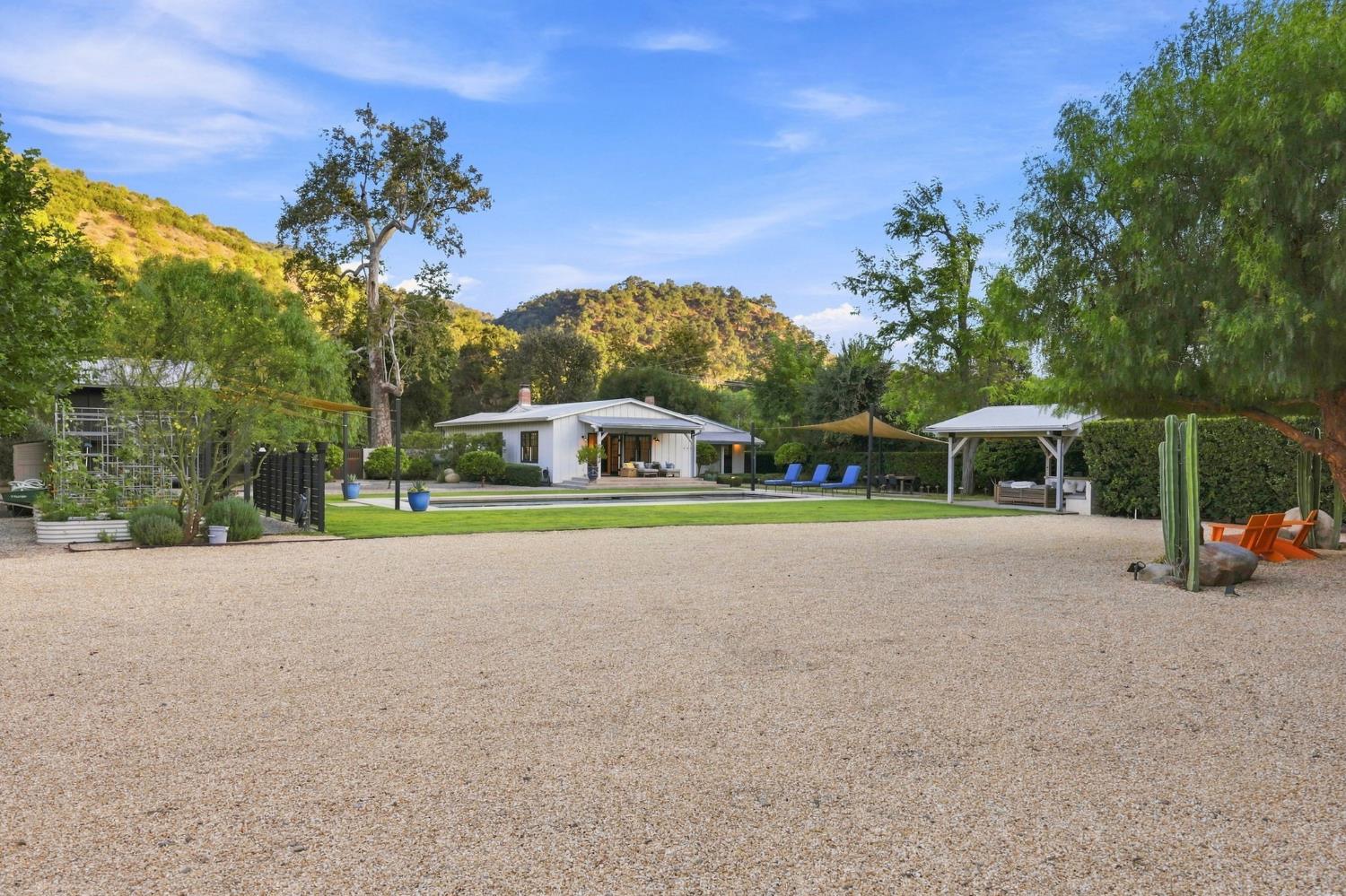 11013 Creek Road Ojai, CA 93023 - Photo 29 of 45 Gallery Image 29