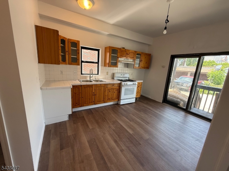 88 Garrison Street, Unit 1 Newark, NJ 07105 - Photo 1 of 8