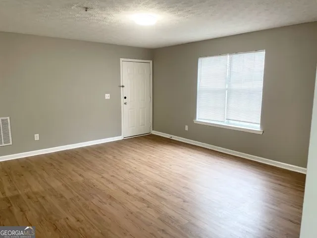 $1,135 | 111 West Burke Street, Unit C1, Stockbridge, GA 30281