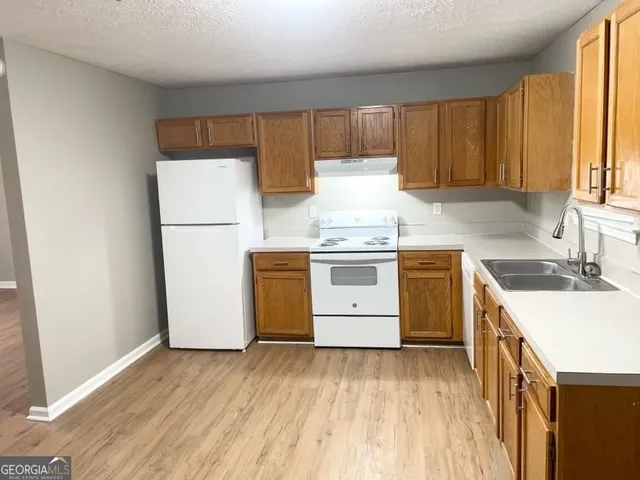 $1,135 | 111 West Burke Street, Unit C1, Stockbridge, GA 30281