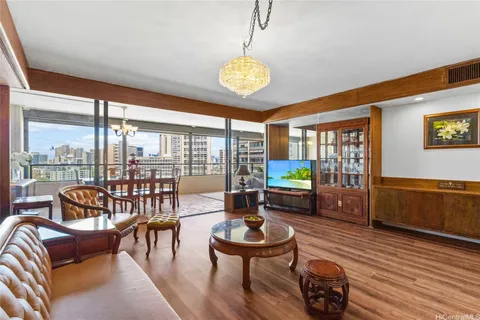 $780,000 | 583 Kamoku Street, Unit DH1707, Honolulu, HI 96826