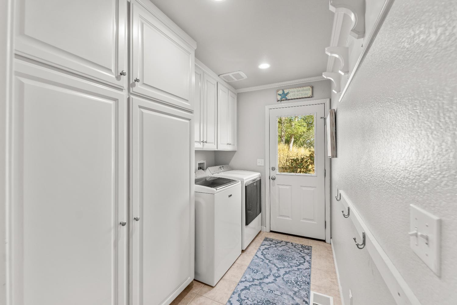 4255 Greenvale Road Fair Oaks, CA 95628 - Photo 22 of 98