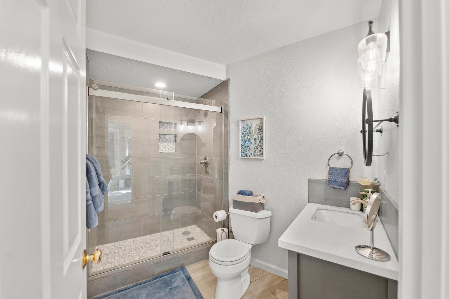 4255 Greenvale Road Fair Oaks, CA 95628 - Photo 38 of 98