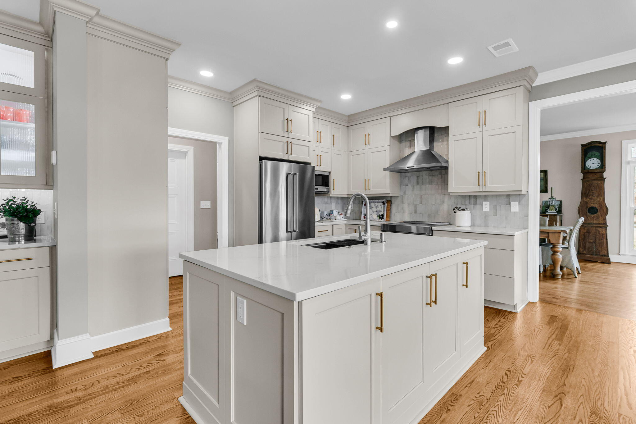 1341 Topsail Court Mount Pleasant, SC 29464 - Photo 13 of 105 Good lighting