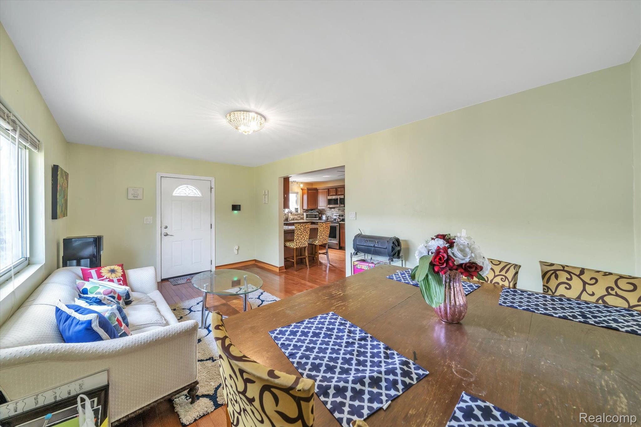 27090 Jean Road Warren, MI 48093 - Photo 19 of 43 Gallery Image 19