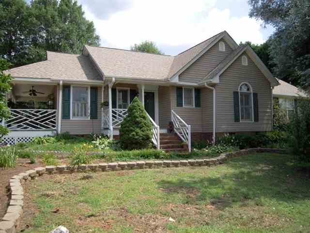 120 Rochester Court Easley, SC 29640 - Photo 1 of 24