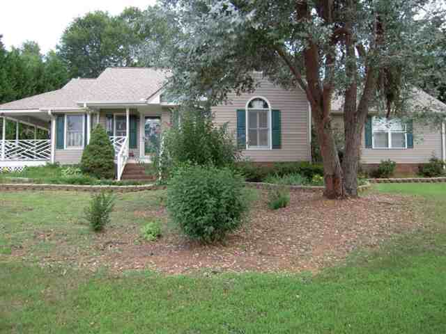 120 Rochester Court Easley, SC 29640 - Photo 2 of 24