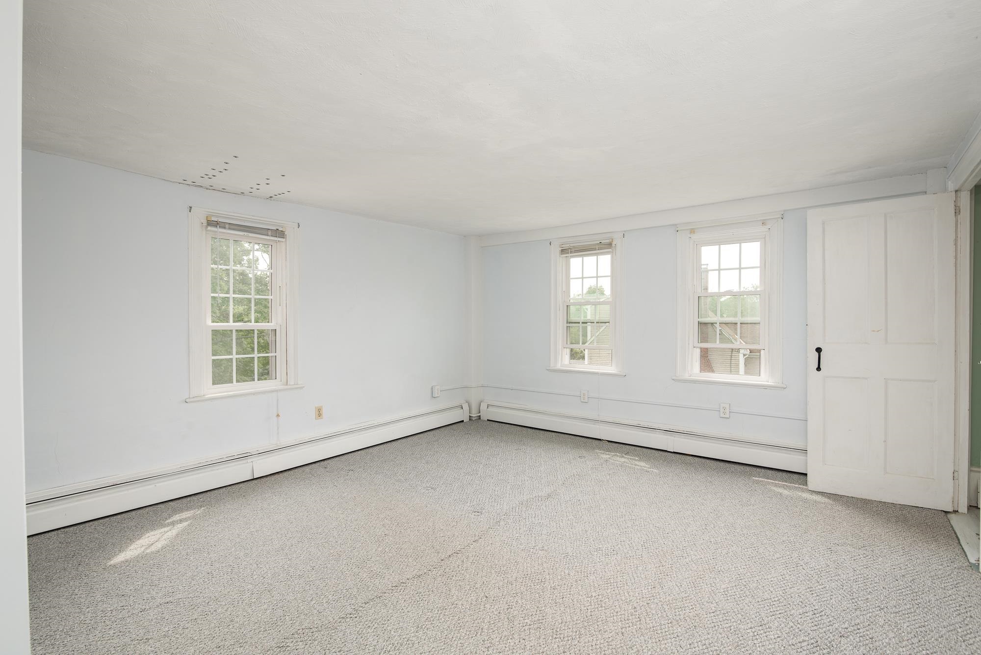 284 Dover Point Road Dover, NH 03820 - Photo 18 of 40