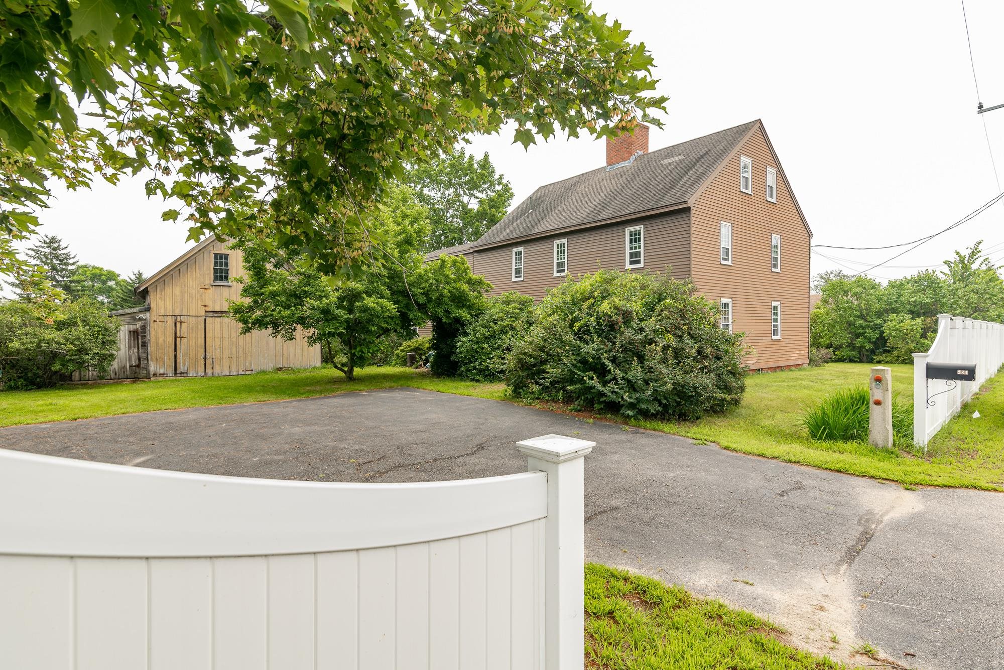 284 Dover Point Road Dover, NH 03820 - Photo 23 of 40